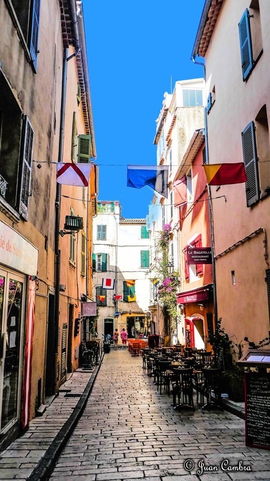 Le Bagatelle